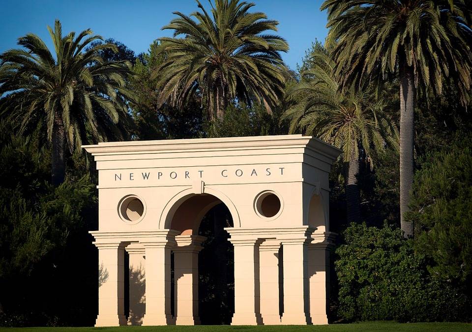 Newport Beach Welcome Arch